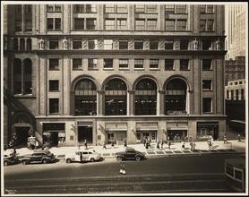 Buildings, Pershing Square Building, 1 Pershing Sq, Lower Part of 42nd St. Side Showing Stores & Entrance.