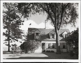 [Rogers Estate, "Port of Missing Men", Cottage, Southampton, L.I.]