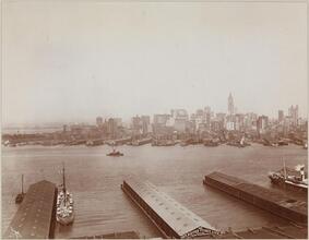 View-Skyline 1909 Lower Manhattan from Brooklyn.