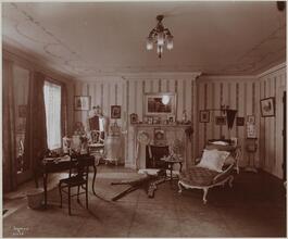 [Interiors-Bedroom, August Heckscher.]