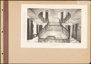 Fifth Avenue between 33rd and 34th Sts. [Fifth Avenue, 23rd Street to 39th Street]