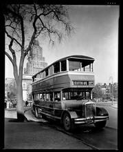 Fifth Avenue Bus, Washington Square