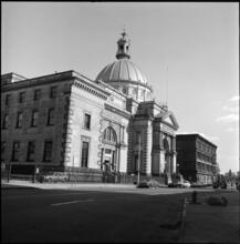 [Williamsburgh Savings Bank, 175 Broadway.]