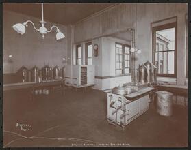 St. Luke's Hospital -- General Serving Room.