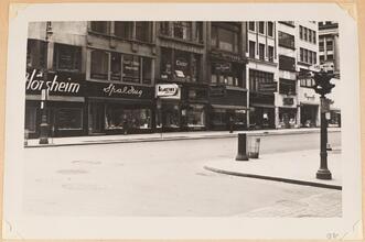 Both Sides of Broadway from Bowling Green to Worth Street [Broadway between Liberty Street and Cortlandt Street.]