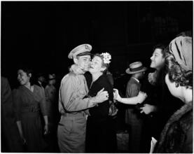 Penn Station [Soldier reuniting with his family.]