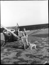 Fashion Models: Lisa Fonssagrives [Lisa Fonssagrives getting into an airplane.]