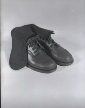 School children--Clothes of
