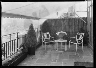 Mrs. T. J. Lewis (Elizabeth Arden) [residence], 834 Fifth Avenue, NYC. Terrace looking north.
