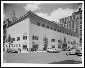 77th Street and Madison Avenue. Parke-Bernett Building, general view.