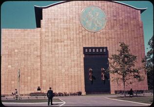 [GE exhibition building.]