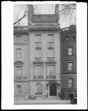 935 5th Avenue. Mr. S. Reading Berton residence.