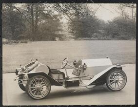 Automobile (Cars).