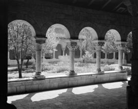 [Courtyard at the Cloisters.]
