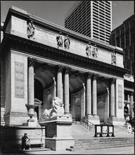 [Entrance to the main branch of New York Public Library.]