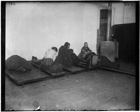 Police Station Lodgers 17. Madison Street Lodgers, women lodgers.