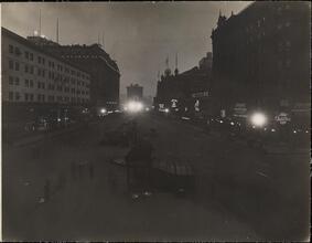 [Broadway between 44th and 45th Street.]