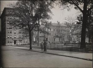 [Washington Square North.]
