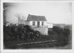 [East 101st Street between Madison and Fifth Avenue.]