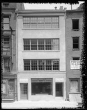 119 Broad Street. Office, interior view.
