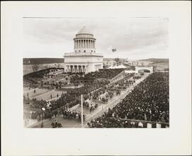 [Parade for the dedication of Grant's Tomb.]