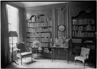 Mrs. Edgar Leonard [residence]. Library window and book shelves.