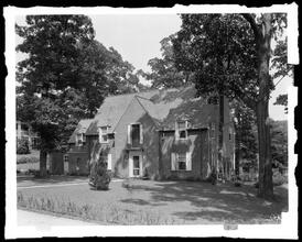 Dr. West's [residence], exterior.