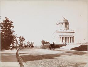 Riverside Drive and Grants Tomb.