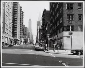[Looking north on Lexington Avenue from East 33rd Street.]