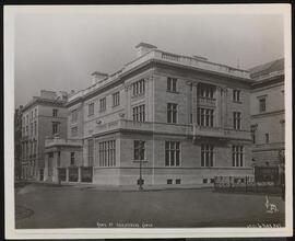 Residence, Commodore James, 69th St. & Park Ave.