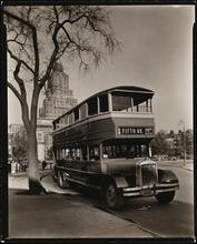 Fifth Avenue Bus, Washington Square