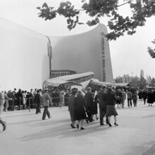 [People waiting in line for the Futurama ride at General Motors Highways and Horizons pavilion, New York World's Fair.]