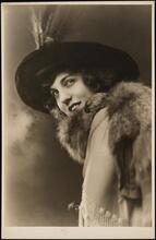 [Fenita DeSoria as Mrs. Hope in "The O'Brien Girl".]