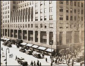 122 East 42nd Street. Chanin Building. Entrance