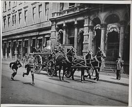 [Fire engine on Chambers Street, between Elk Street and Broadway.]