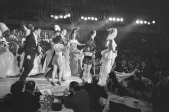 New York City--Midwinter Nights, Night Life