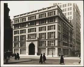 38th Street and Fifth Avenue. Franklin Simon and Company Store