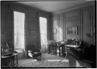 Dr. Robert Fowler [residence]. Library toward windows.