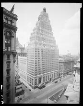 Broadway and 43rd Street. Paramount Building.