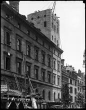 Whitelaw Reid house under construction and addition of tower to Henry Villard house.