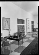 Archibald M. Brown [residence], River House. Living room, side wall.