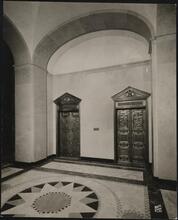 851 Grand Concourse. Bronx County Courthouse. Interior, Veteran's Memorial Hall elevator lobby