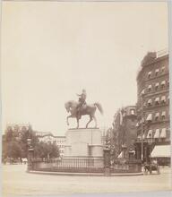 [Statue of George Washington in Union Square Park.]