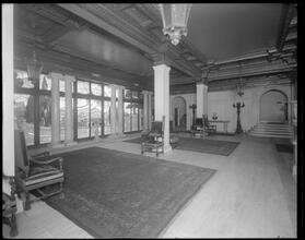 Broadway at the S.E. corner of West 98th Street. Borchardt Apartment House, entrance hall.