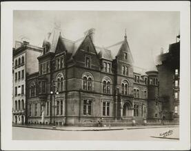 West 57th Street and Fifth Avenue. Whitney Residence