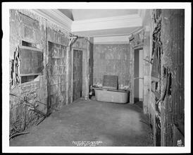 7-9 East 71st Street. Residence of Mrs. Henry N. Straus, 3rd floor, bath.