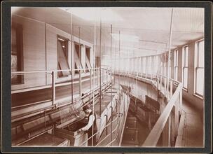 [Possibly the New York Aquarium.]