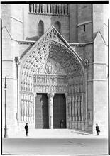 Riverside Church. Entrance detail.