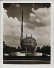 Theme Center (Perisphere and Trylon)