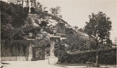 [Entrance to the Billings Estate, Fort Tryon.]